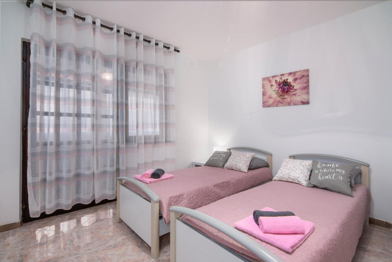 Apartment Palma พูลา ภายนอก รูปภาพ