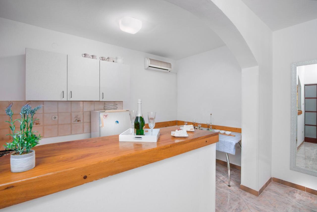 Apartment Palma พูลา ภายนอก รูปภาพ